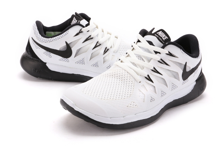 Nouveau Nike Free 5.0 plus les hommes blancs de chaussures de course noir (1)